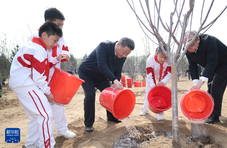 习近平在参加首都义务植树活动时强调：全民植树增绿，共建美丽中国4.png