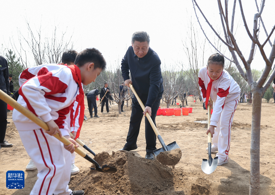 习近平在参加首都义务植树活动时强调：全民植树增绿，共建美丽中国3.png